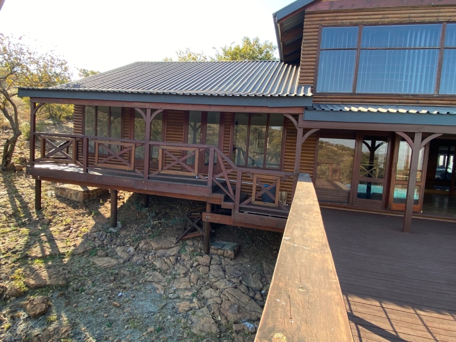 5 Bedroom Property for Sale in Waterkloof A H North West
